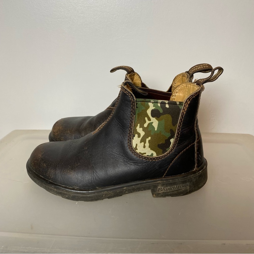 Blundstone Black Leather Boots with Camo Detail UK 2 US 3